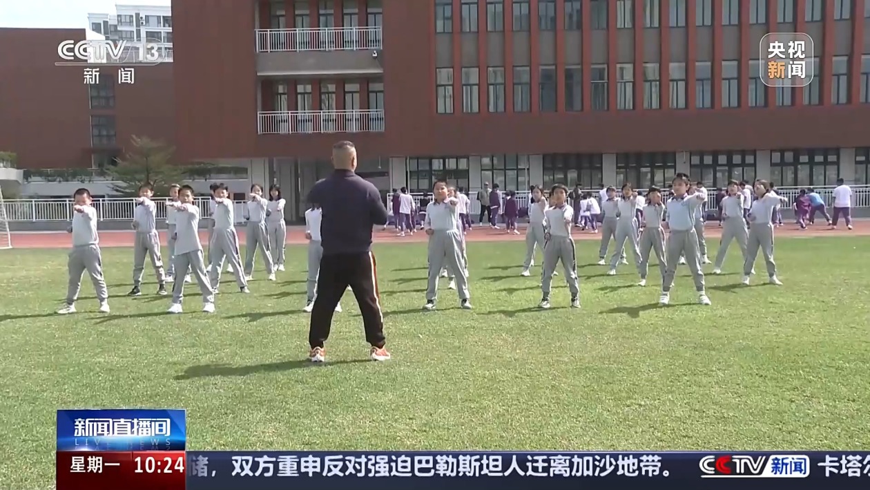 不断有球员